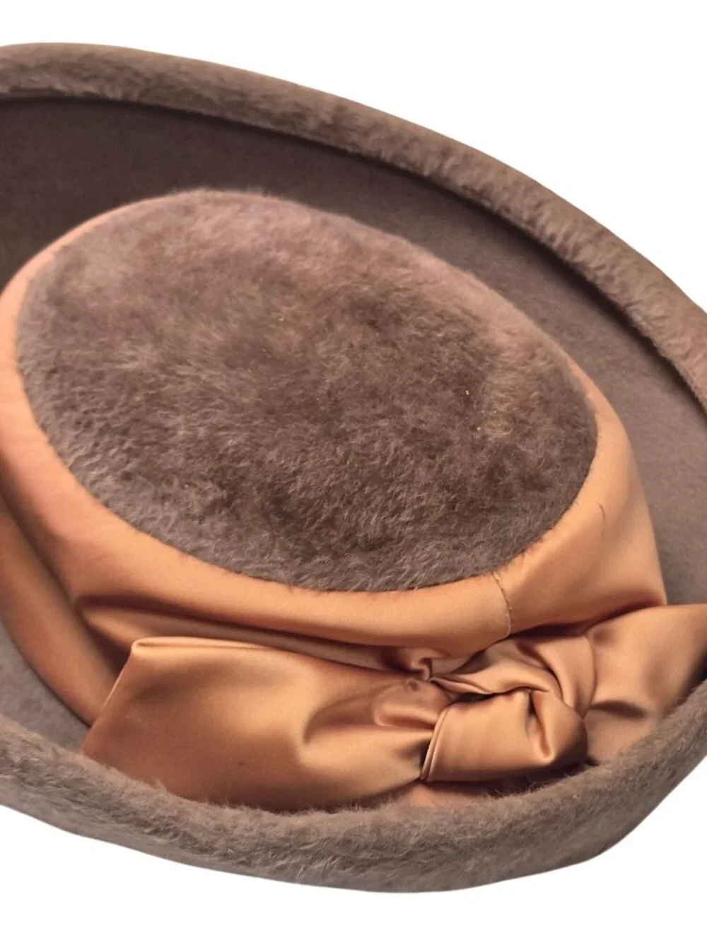 Vintage Charles Womens Tan Fur Hat With Satin Bow Accent - Size 22